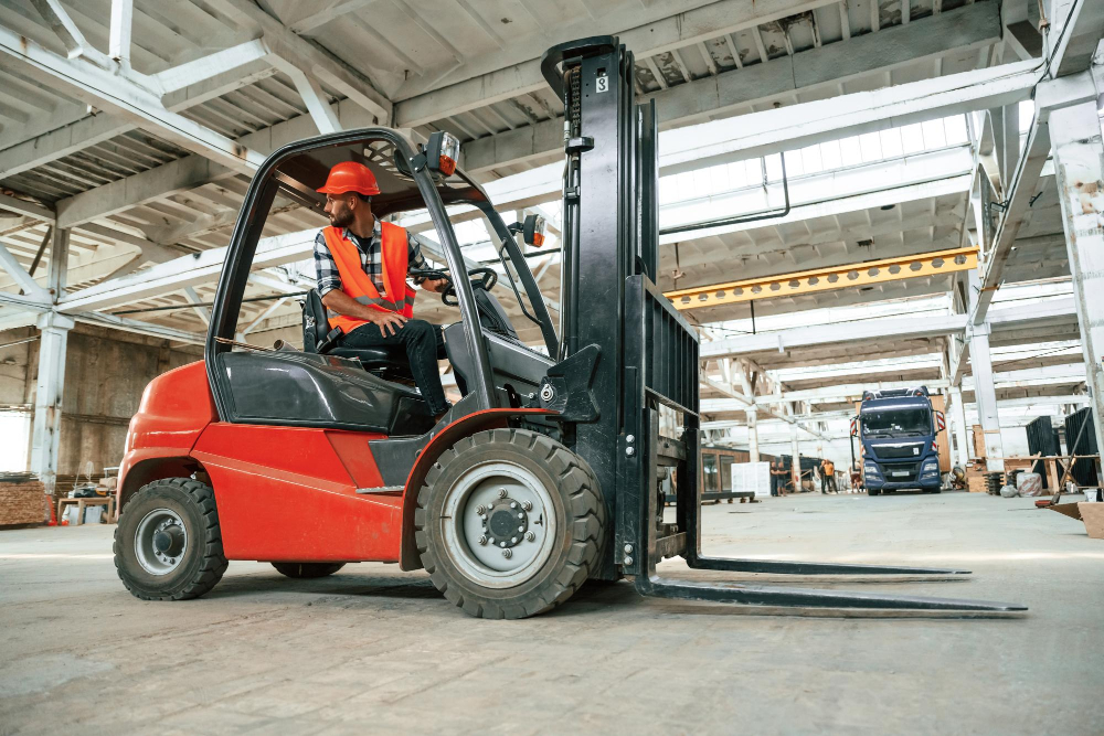 FORKLIFT